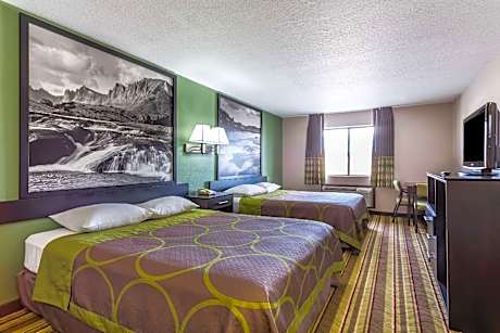 Queen Room with Two Queen Beds - Non-Smoking