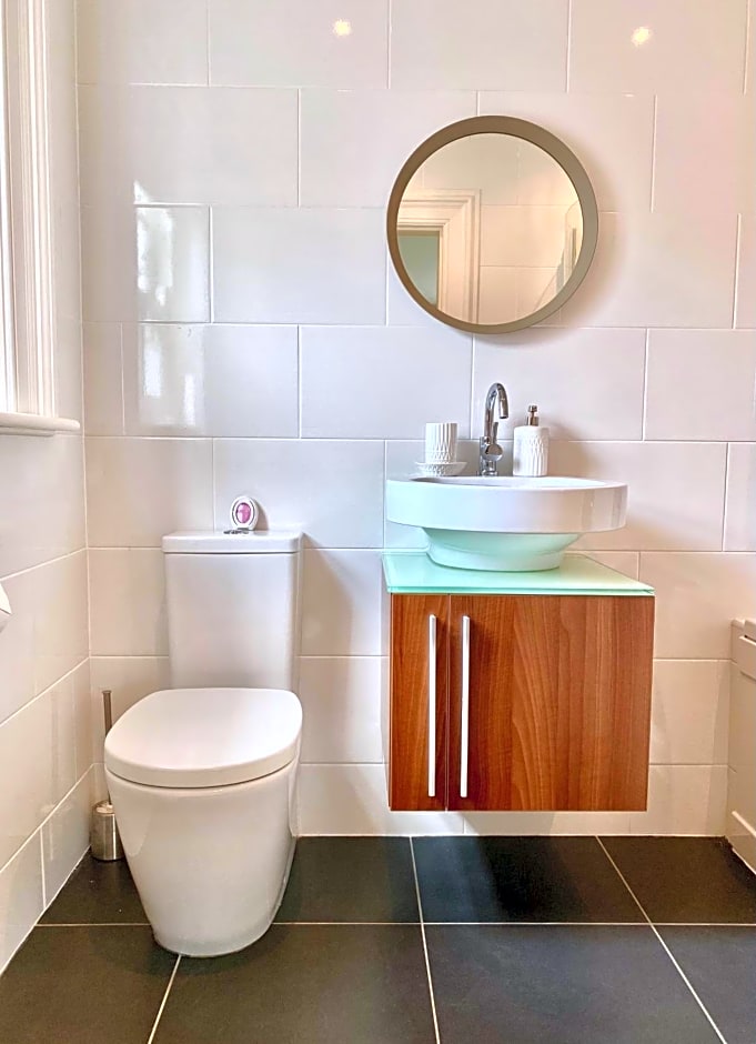 Bailey's Court, Guest Accommodation