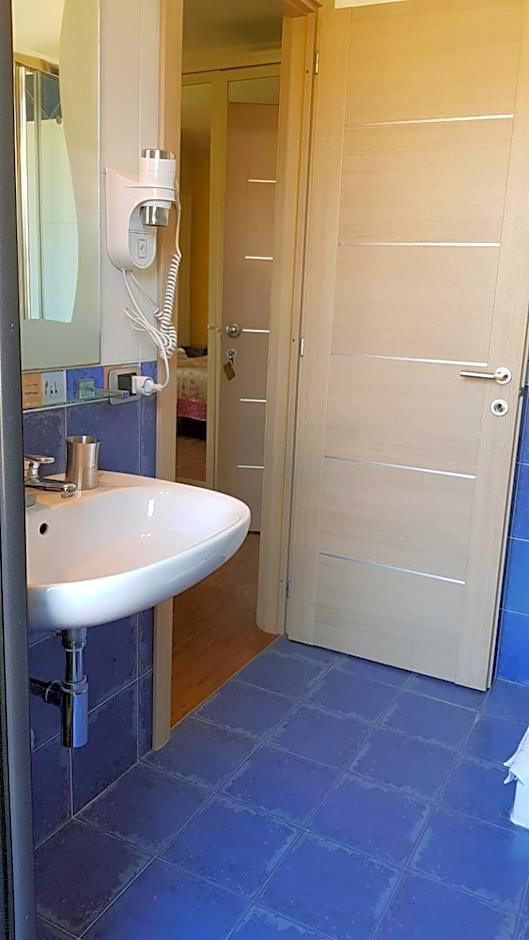 Aurelia Garden Gold B&B