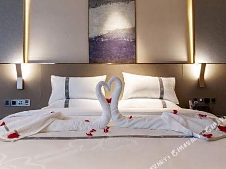 Yaste International Hotel