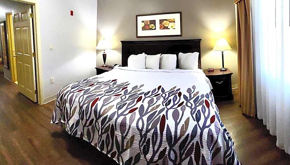 Red Roof Inn & Suites Midland