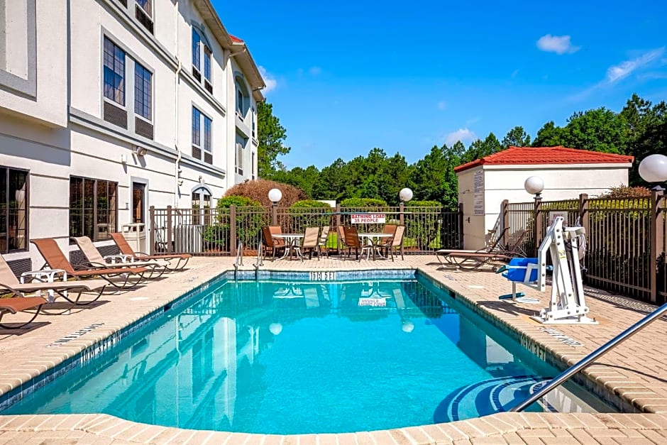 Comfort Inn & Suites Savannah Airport