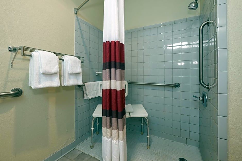Red Roof Inn & Suites Middletown-Franklin