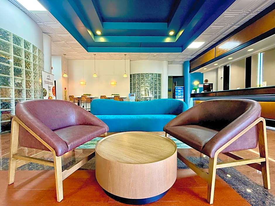 Best Western Plus Suites Hotel - LAX Airport LA Stadium