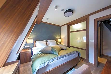 Apartment - Split Level