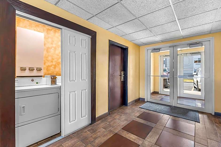 Quality Inn & Suites Salt Lake City Airport West