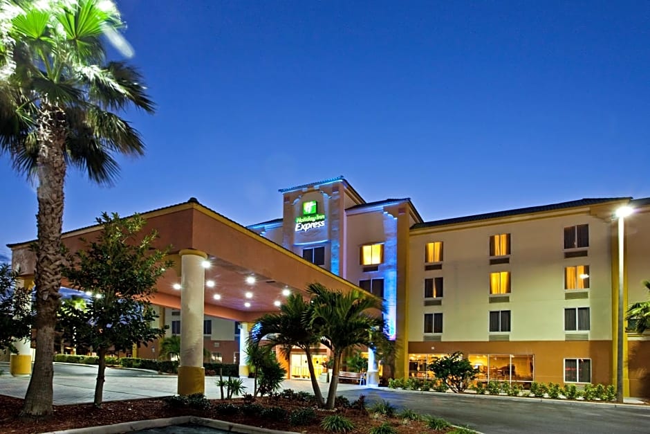Holiday Inn Express Hotel & Suites Cocoa Beach, an IHG Hotel