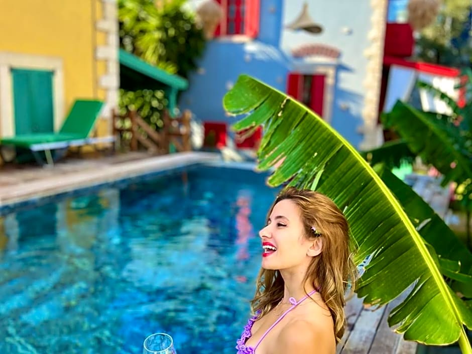 Banana Alacatı Relaxing Hotel - Adults Only