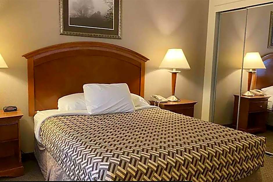 A Riverside Inn Travelodge by Wyndham