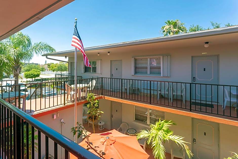 Richard's Motel Studios