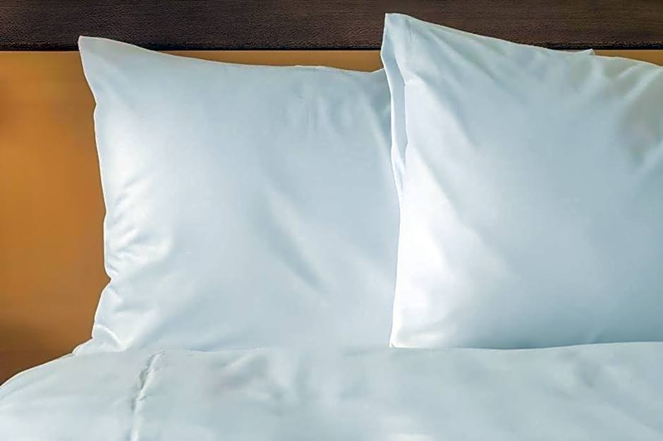 Holiday Inn Express Hotel & Suites Bakersfield Central By IHG