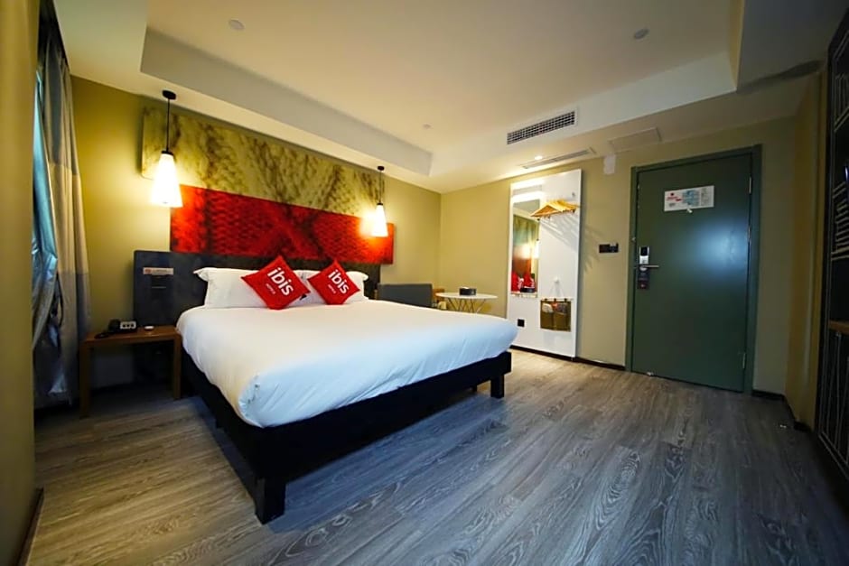 ibis Sui Ning Hotel