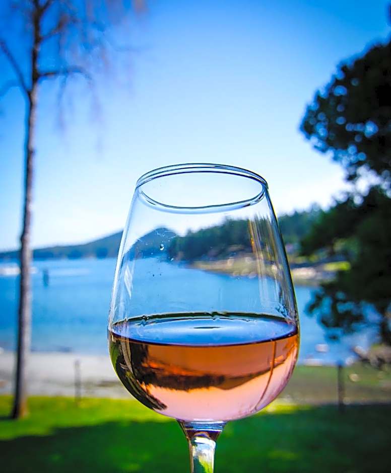 Galiano Oceanfront Inn & Spa