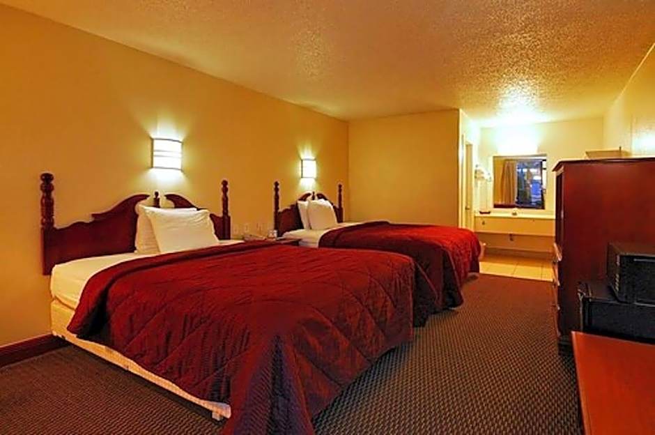 Super 6 Inn & Suites