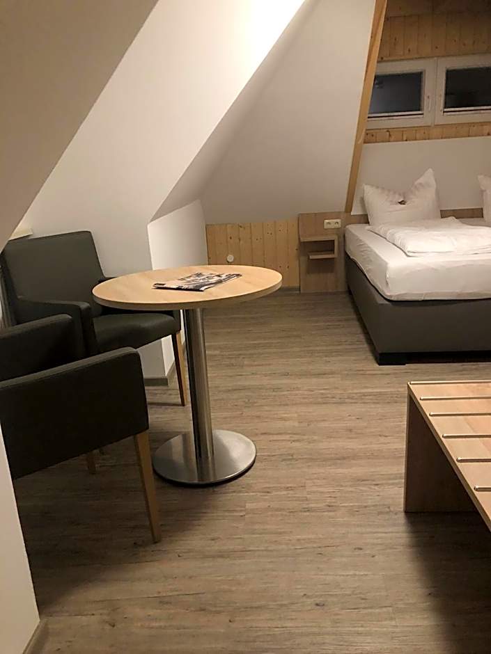 Heeren's Hotel Garni