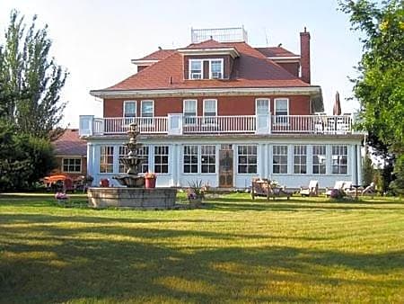 Wakamow Heights Bed and Breakfast