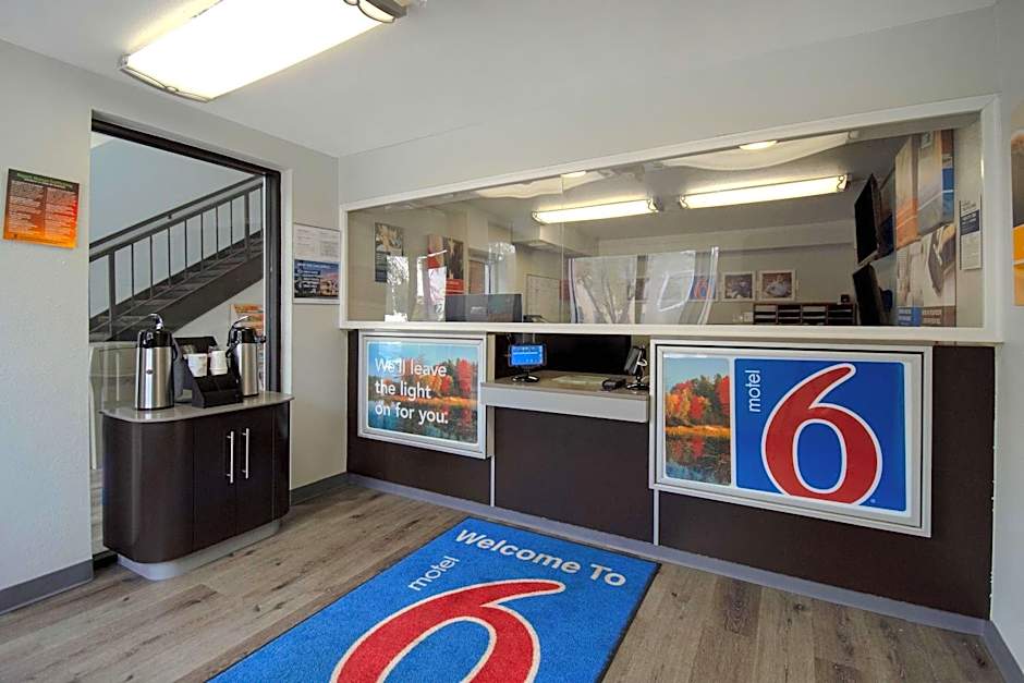 Studio 6 Merrillville IN