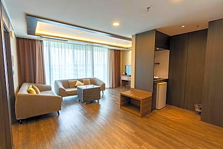 Premier Executive Suite