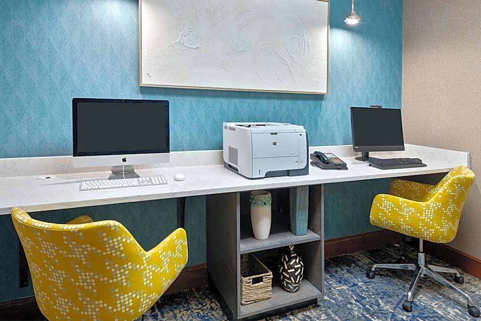Hampton Inn By Hilton & Suites Kansas City-Country Club Plaza