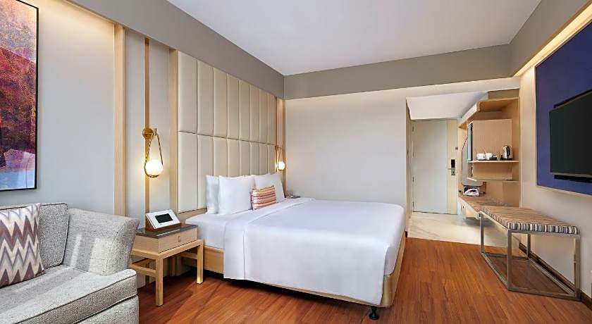 Vivanta Vijayawada, MG Road