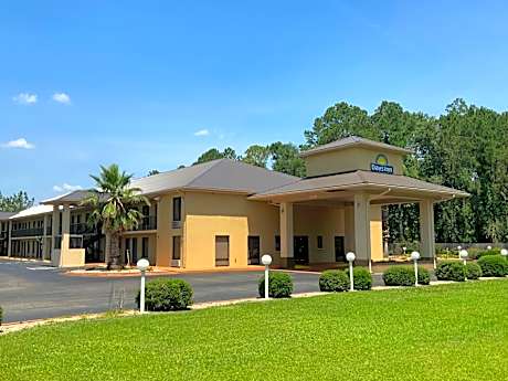 Days Inn by Wyndham Lake City I-10