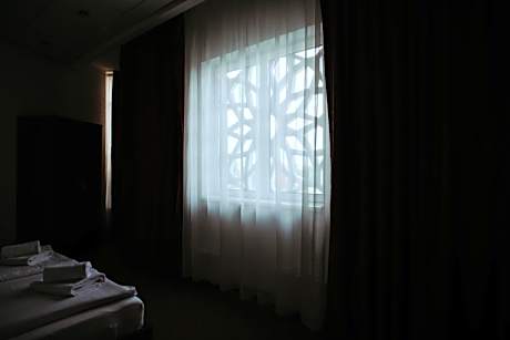 One-Bedroom Apartment (4 Adults)