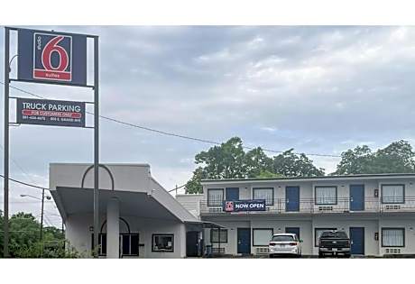 Studio 6 Suites - Hot Springs, AR