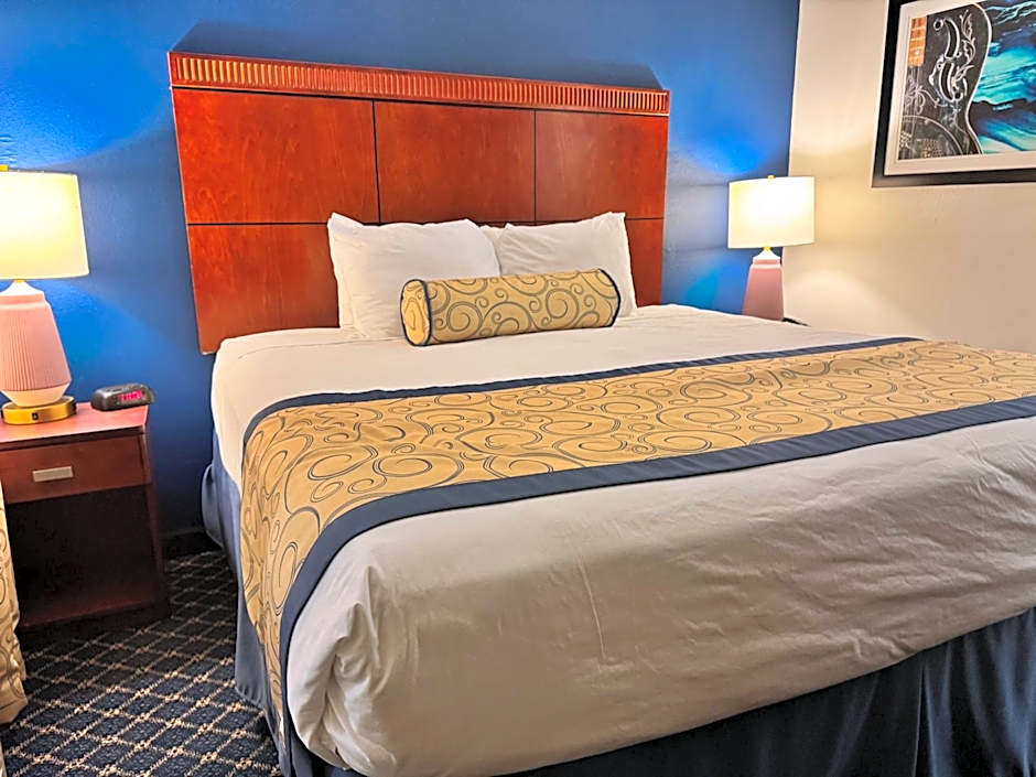 Baymont by Wyndham McComb