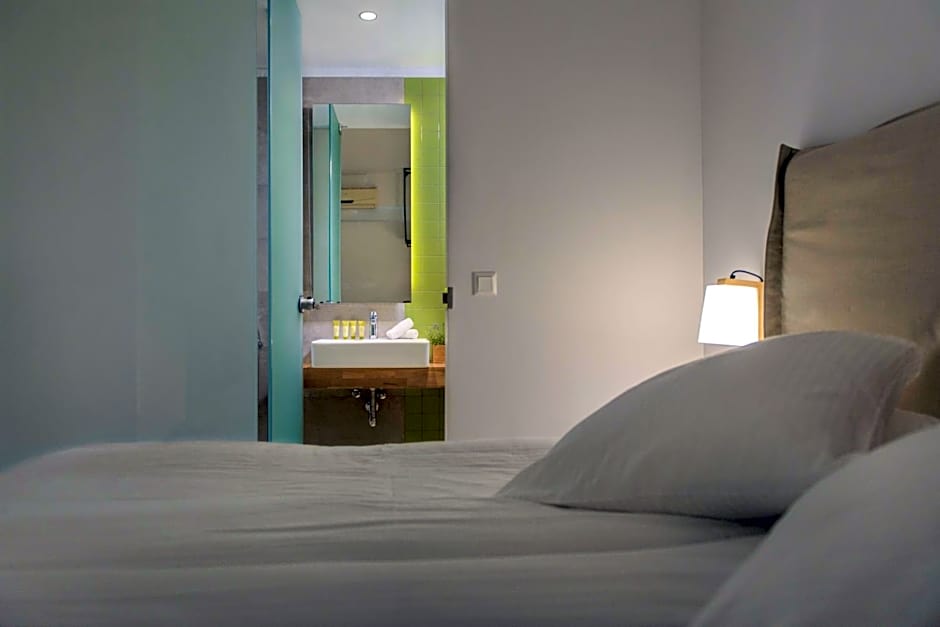 Akrathos Beach Hotel