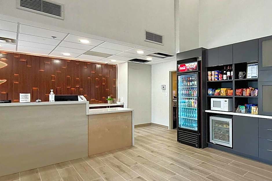 Comfort Inn & Suites Sturbridge-Brimfield