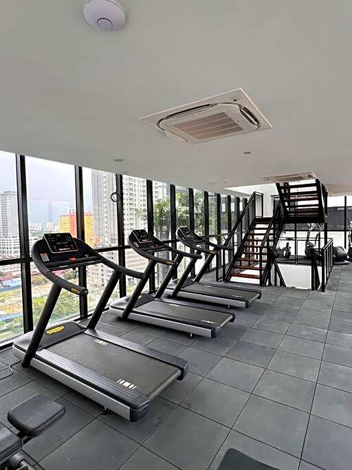 Georgetown Urban Family & Baby-Friendly Home with Skypool Seaview