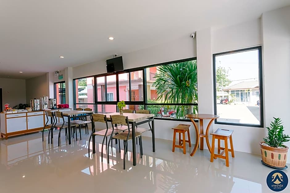 Thepchamrat Boutique Hotel