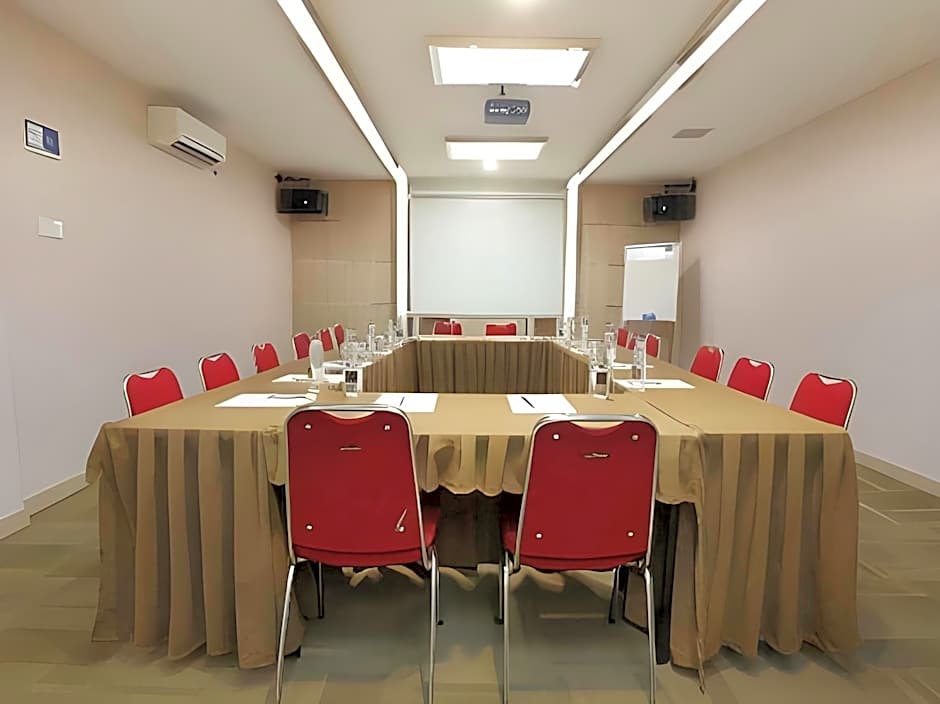 Lovina Inn Hotel Batam
