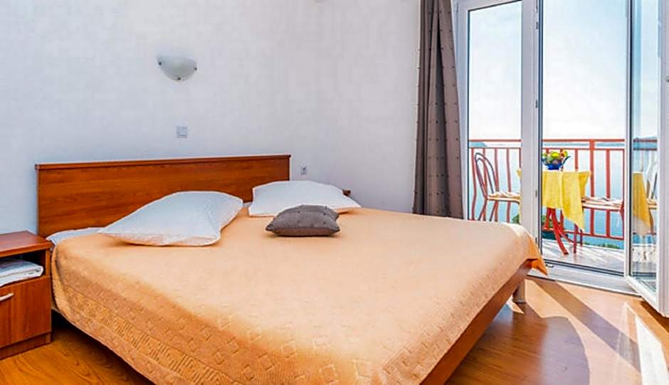 Photo 1 of 15 of Studio Apartment, Sea View