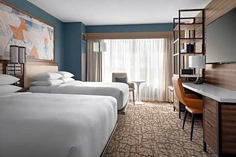 Deluxe Guest Room with Two Double Beds