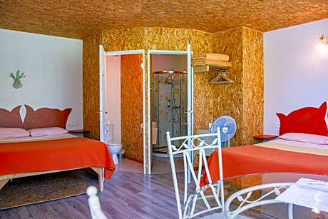 Quintuple Room in the Park