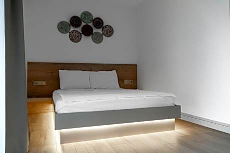 Tiny House with Private Veranda (Sea View)