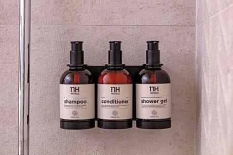 Standard Single Room free parking with breakfast