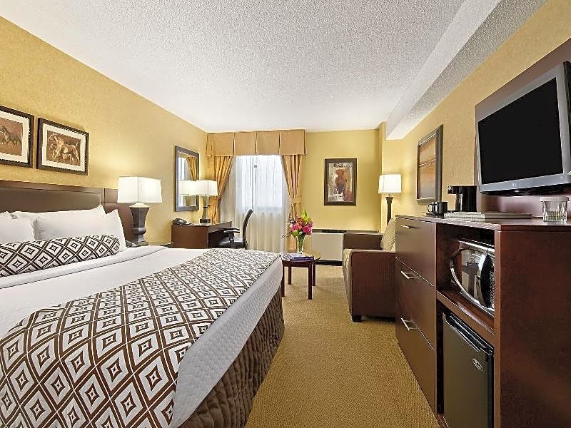 Crowne Plaza Denver International Airport