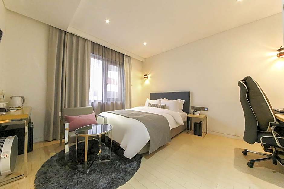 Daejeon Namoo Hotel