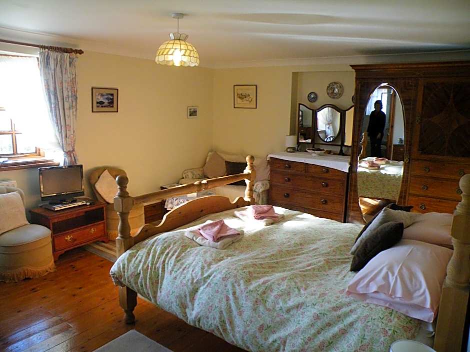 Burton Farmhouse