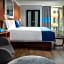 6 Columbus Central Park Hotel