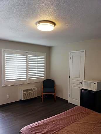 Queen Room