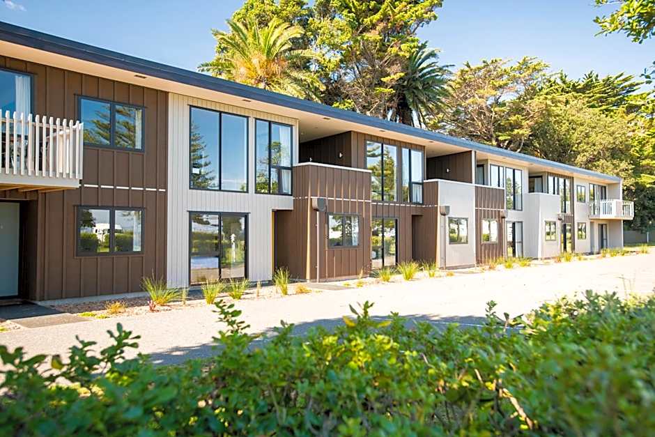 Waikanae Beach Ocean View Apartments