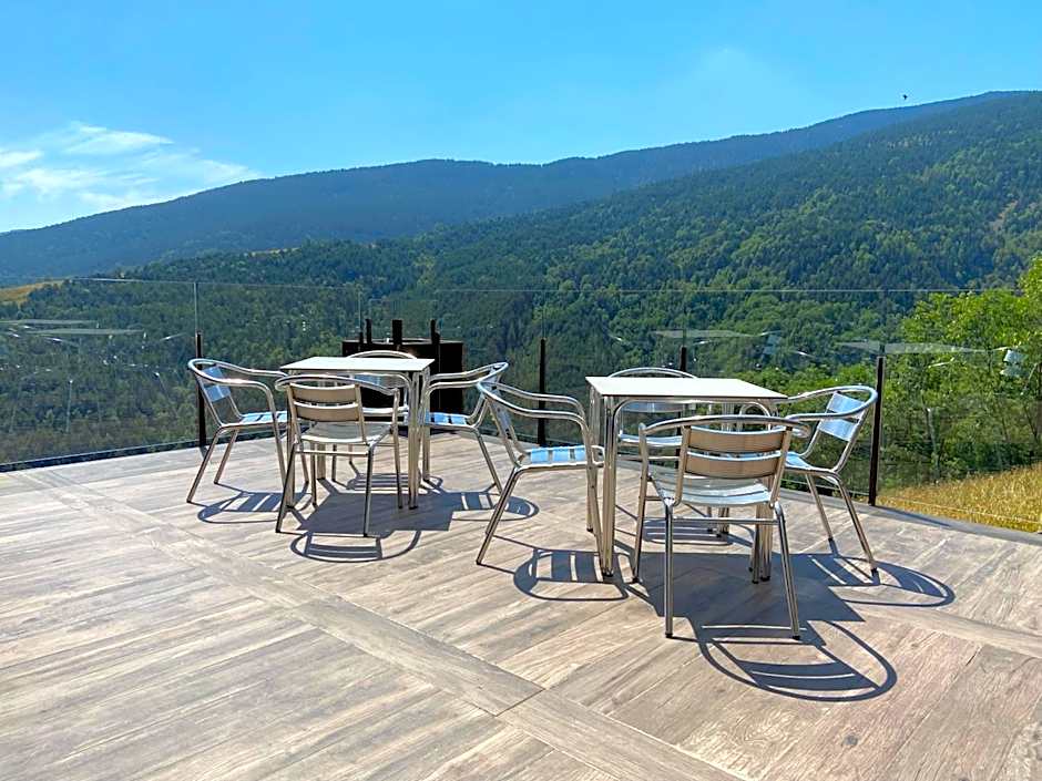 El Serrat De Tregura