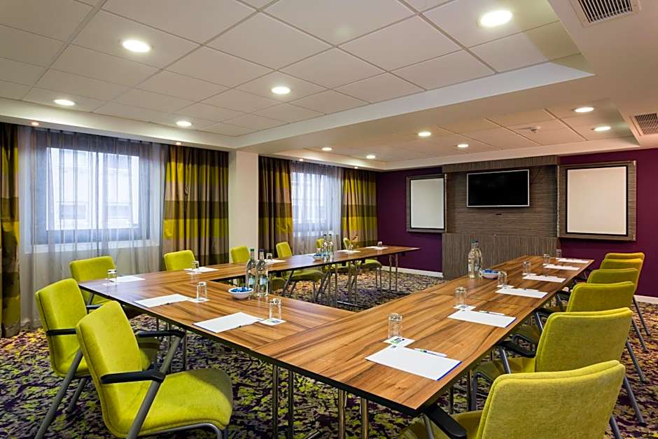 Holiday Inn Express Harlow By IHG