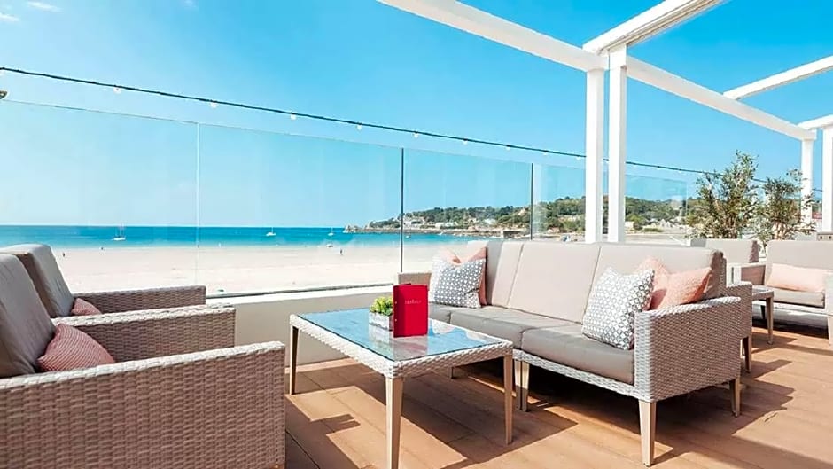 L'Horizon Beach Hotel & Spa