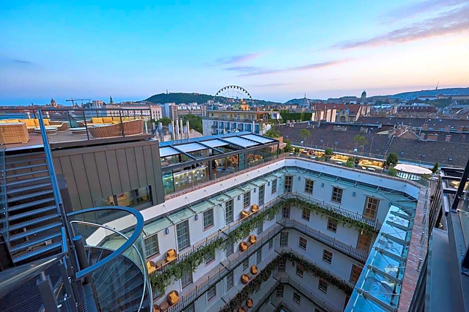 Aria Hotel Budapest by Library Hotel Collection