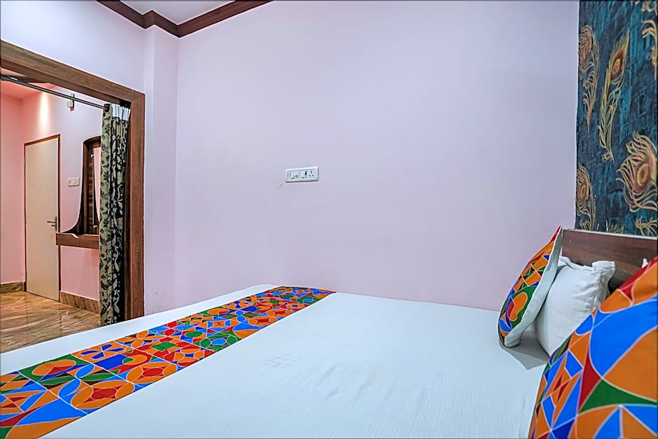 FabHotel Deepak Palace - Assi Ghat