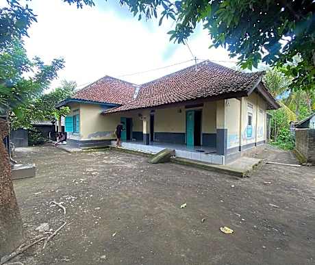 Hotel O Gians Homestay Near SMKN 2 Kuripan